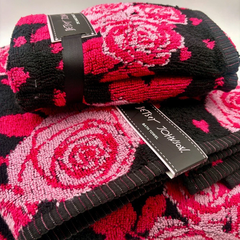 Betsey Johnson 4pc Towel Set Pink Roses Hearts Black Cotton Bath & Hand Towels